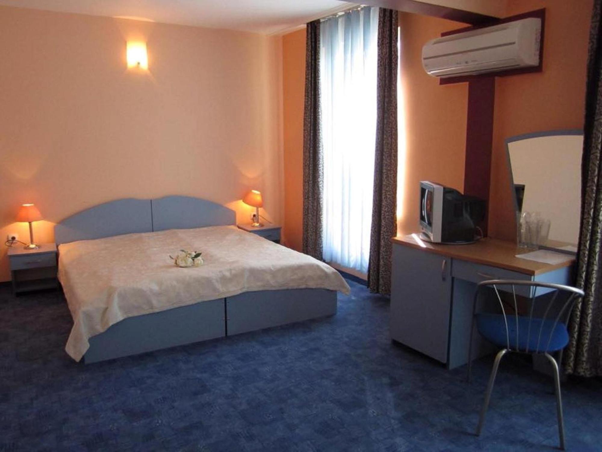 Hotel Shterev Sopot Rum bild